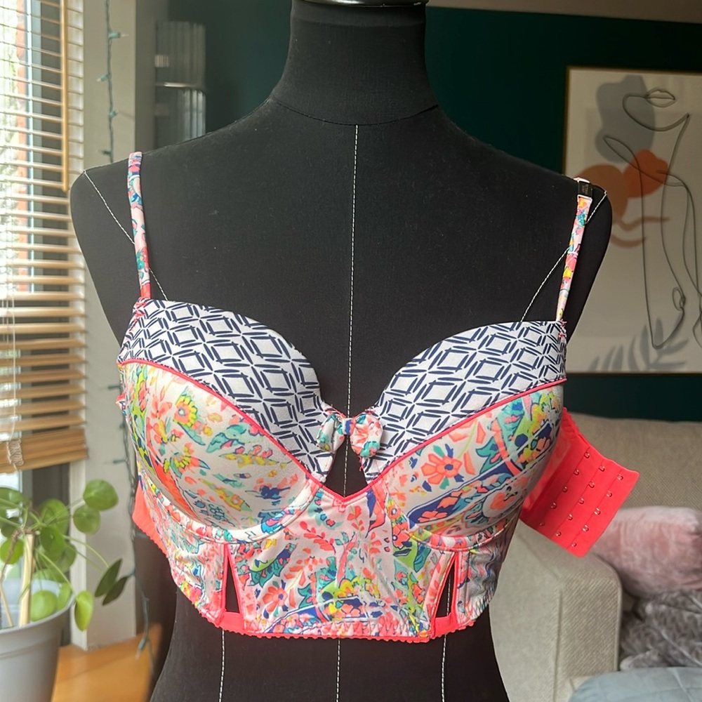 Victoria’s Secret Corset Style Bra